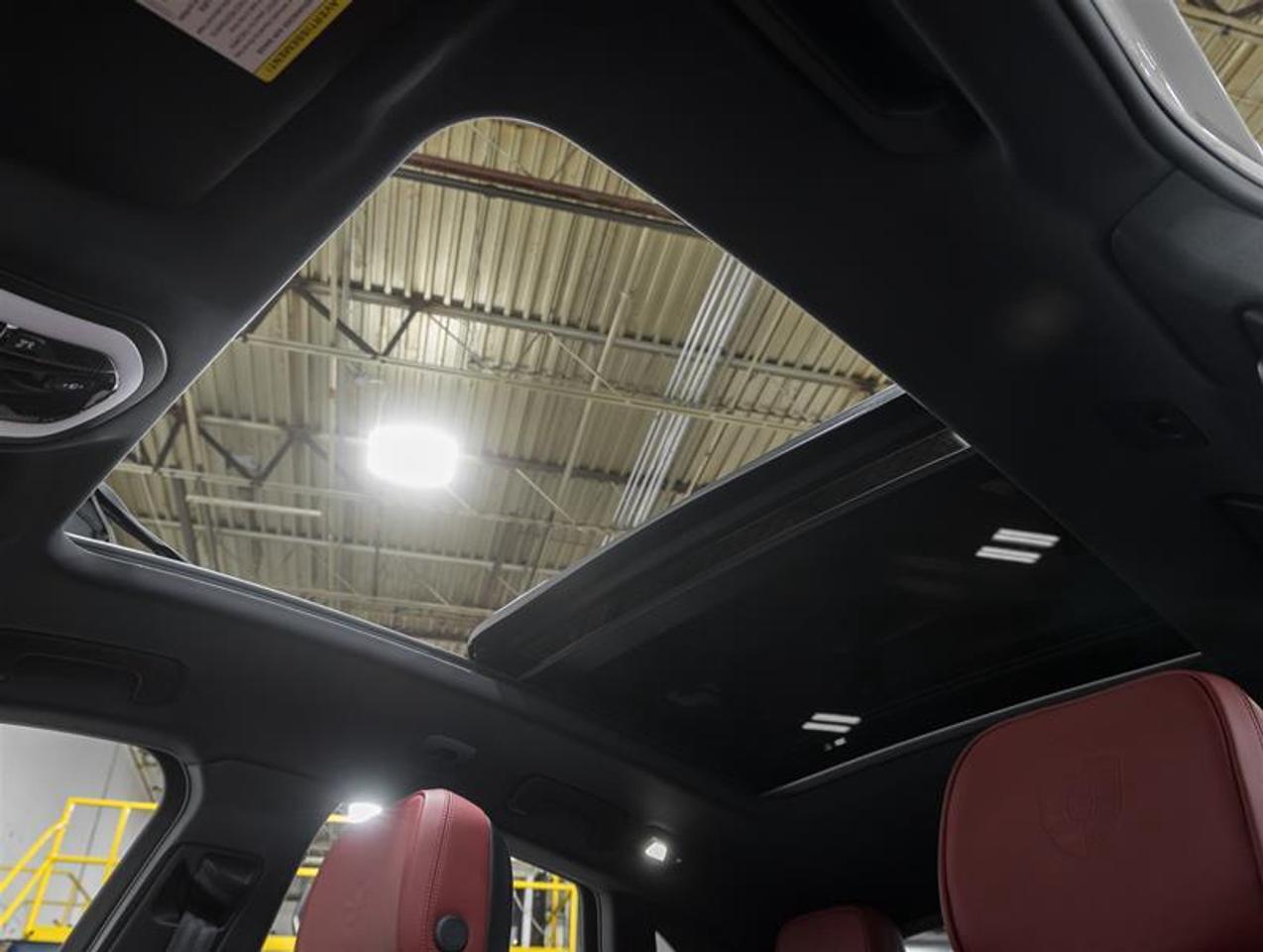 2026 Porsche Macan  Photo