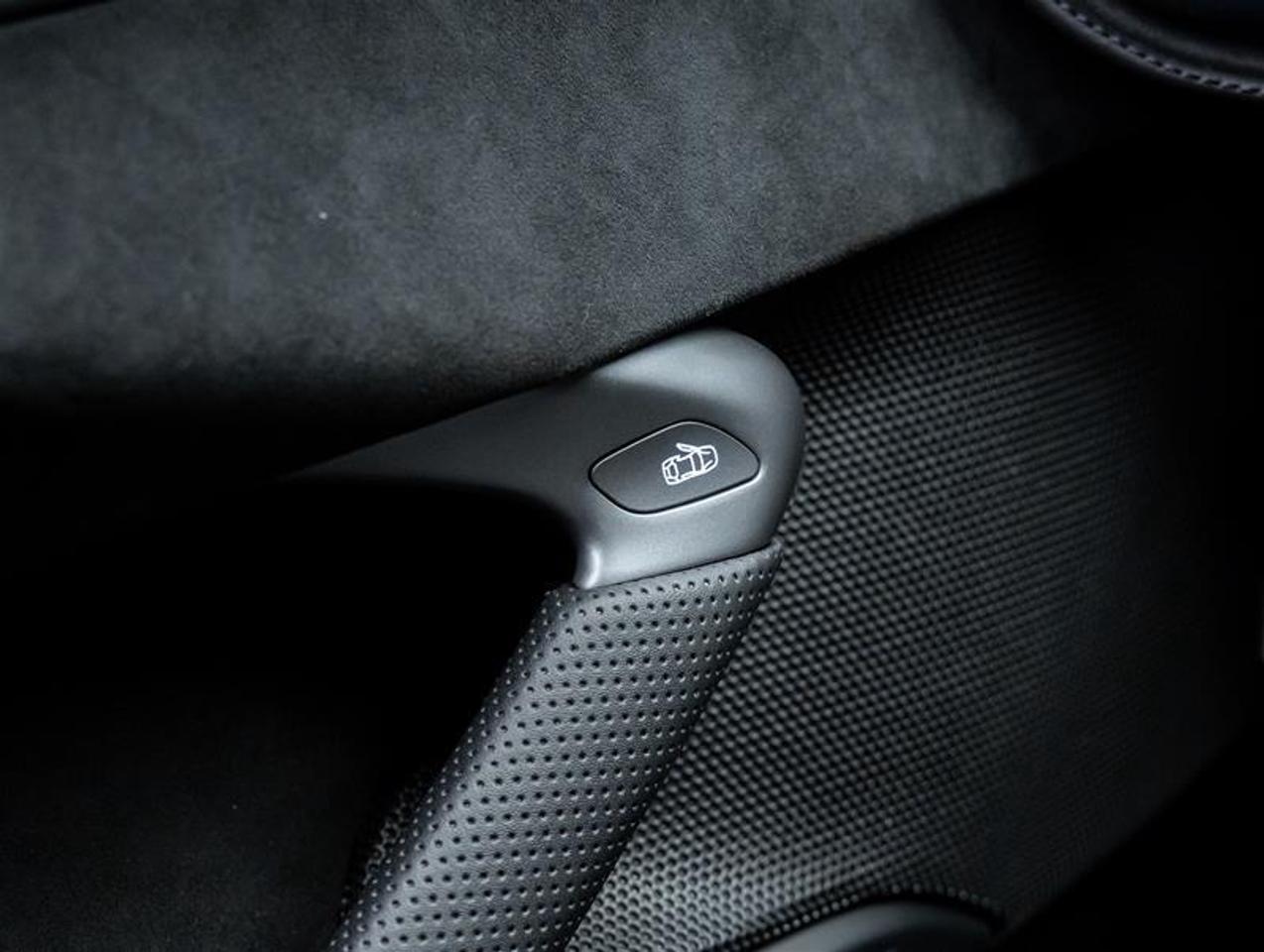 2023 Ferrari 296 GTB  Photo