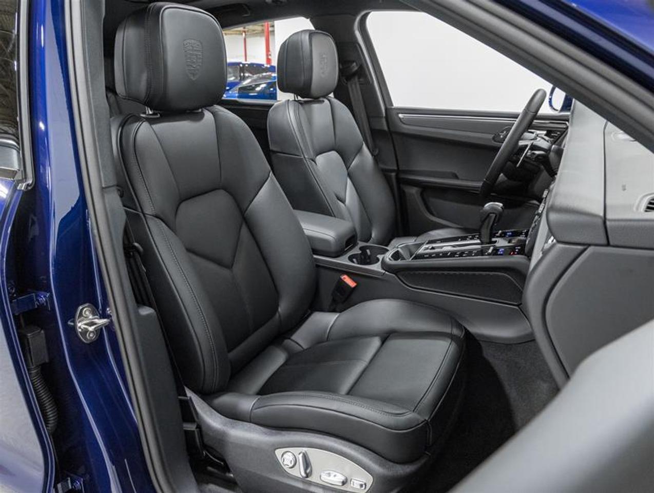 2026 Porsche Macan  Photo