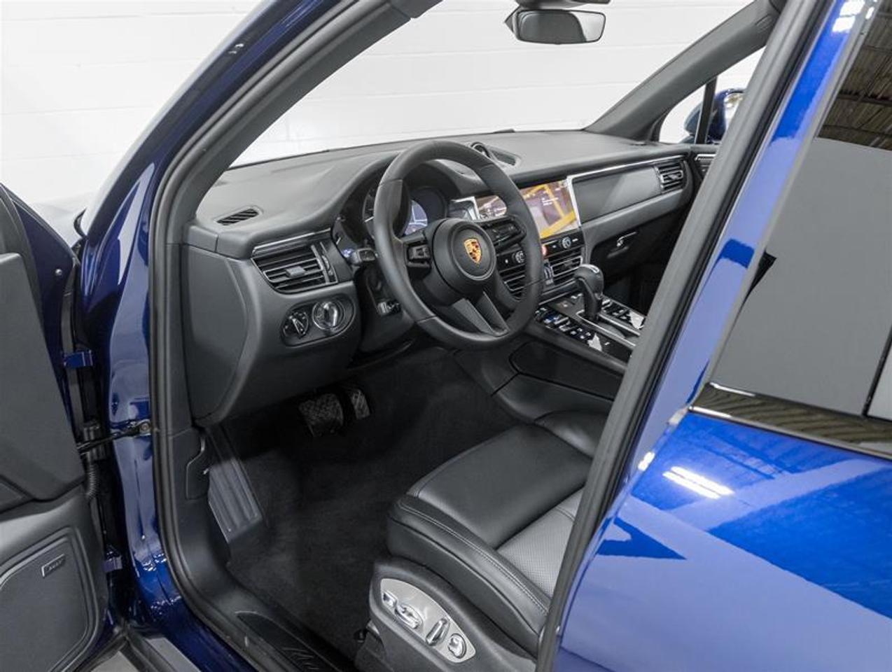 2026 Porsche Macan  Photo