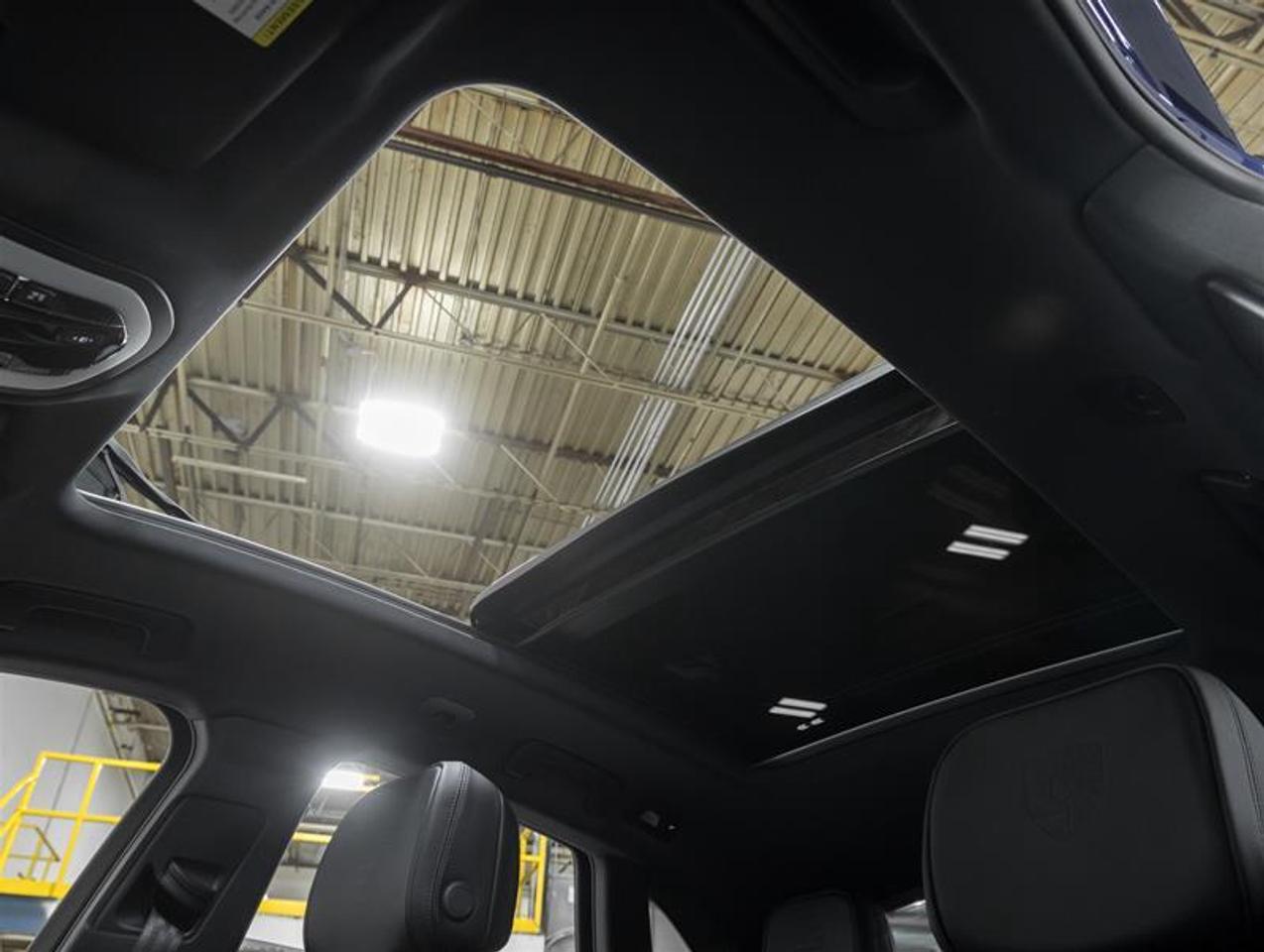 2026 Porsche Macan  Photo