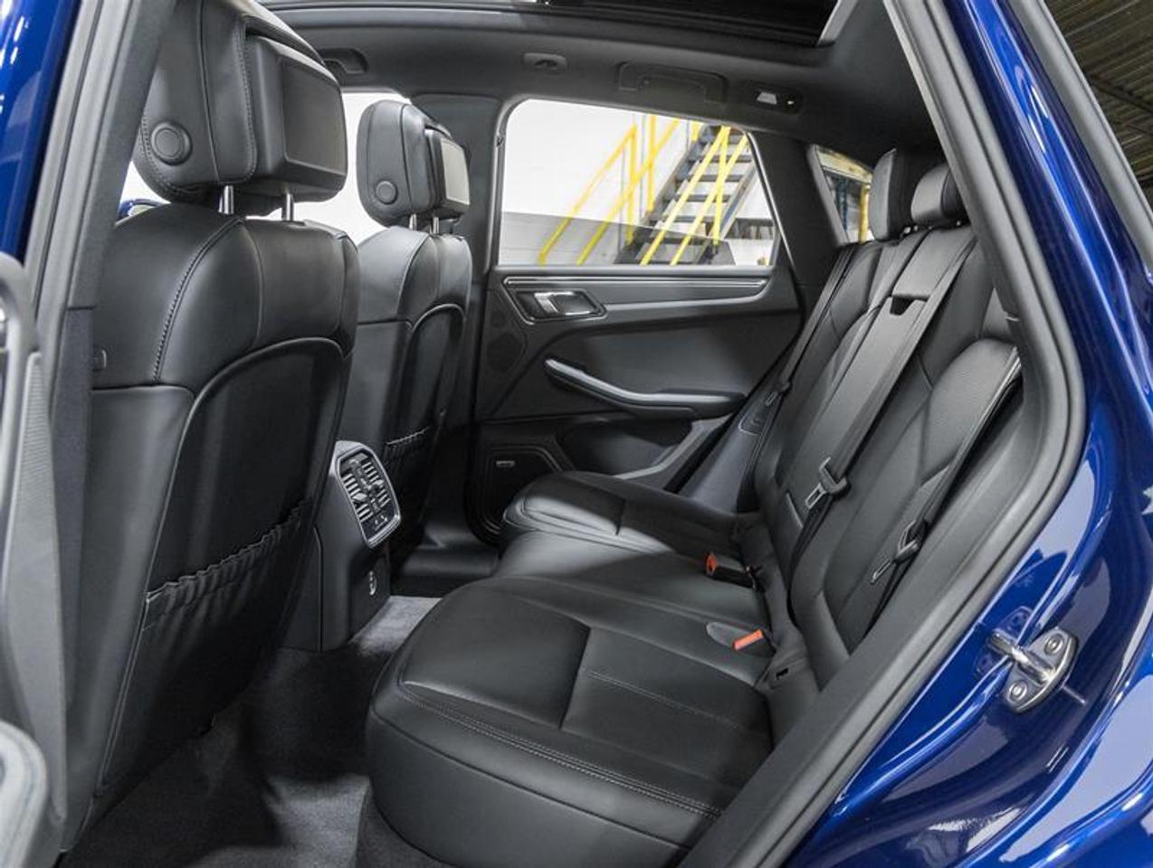 2026 Porsche Macan  Photo