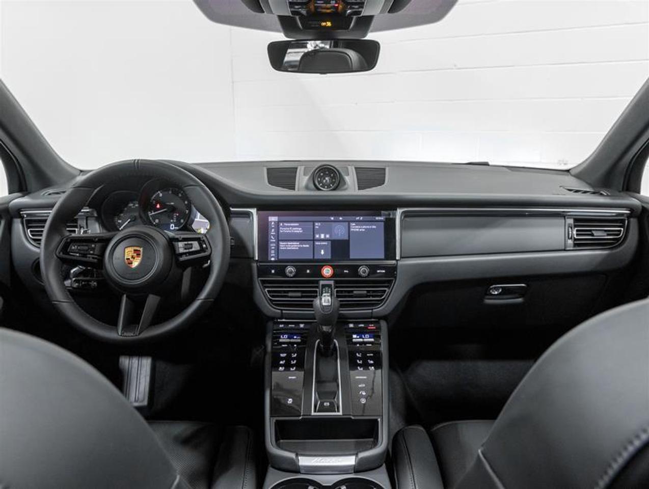 2026 Porsche Macan  Photo