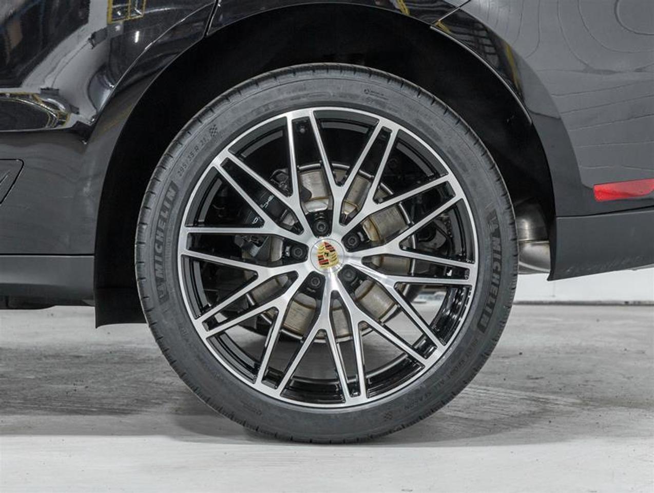 2026 Porsche Macan  Photo