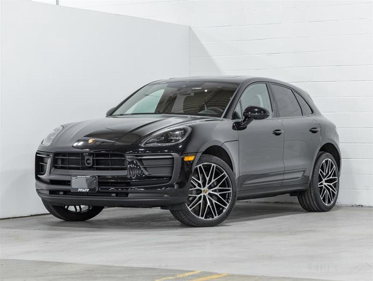 2026 Porsche Macan  Photo