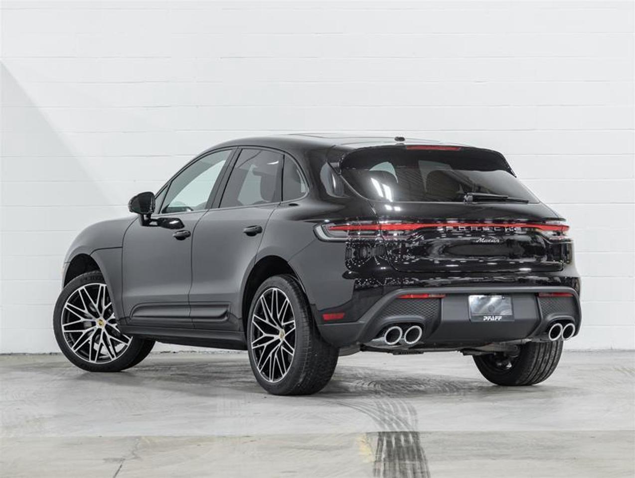2026 Porsche Macan  Photo
