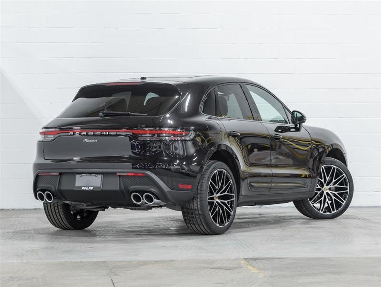 2026 Porsche Macan  Photo