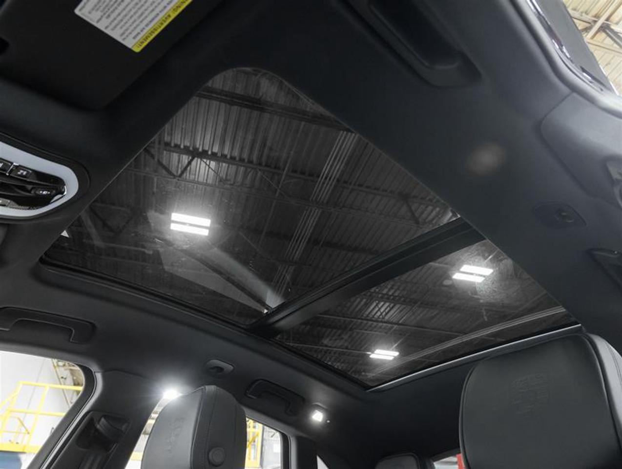 2026 Porsche Macan  Photo