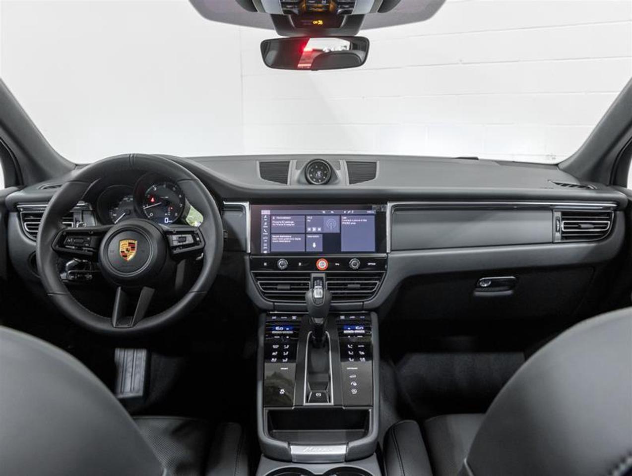 2026 Porsche Macan  Photo