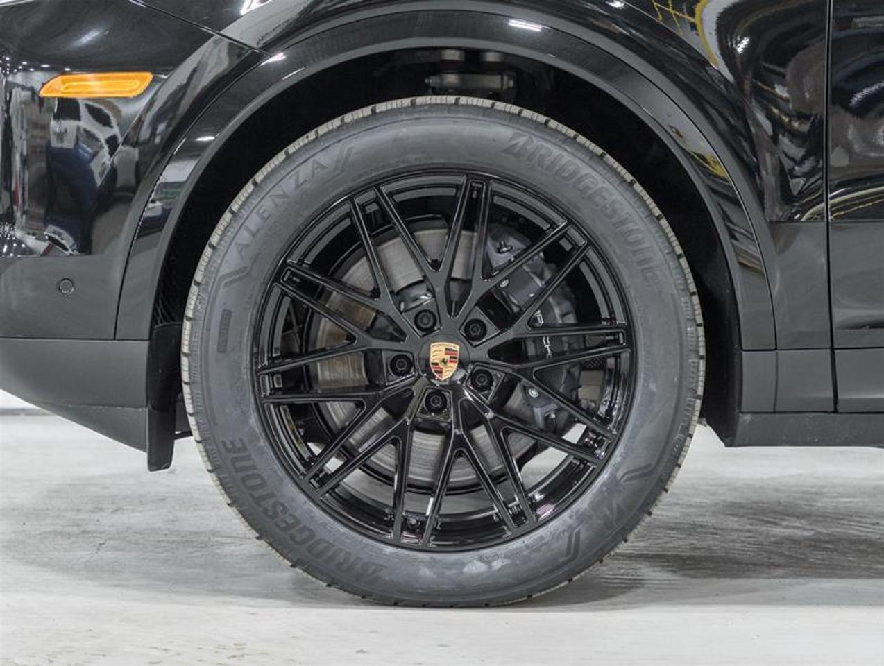 2026 Porsche Cayenne  Photo4