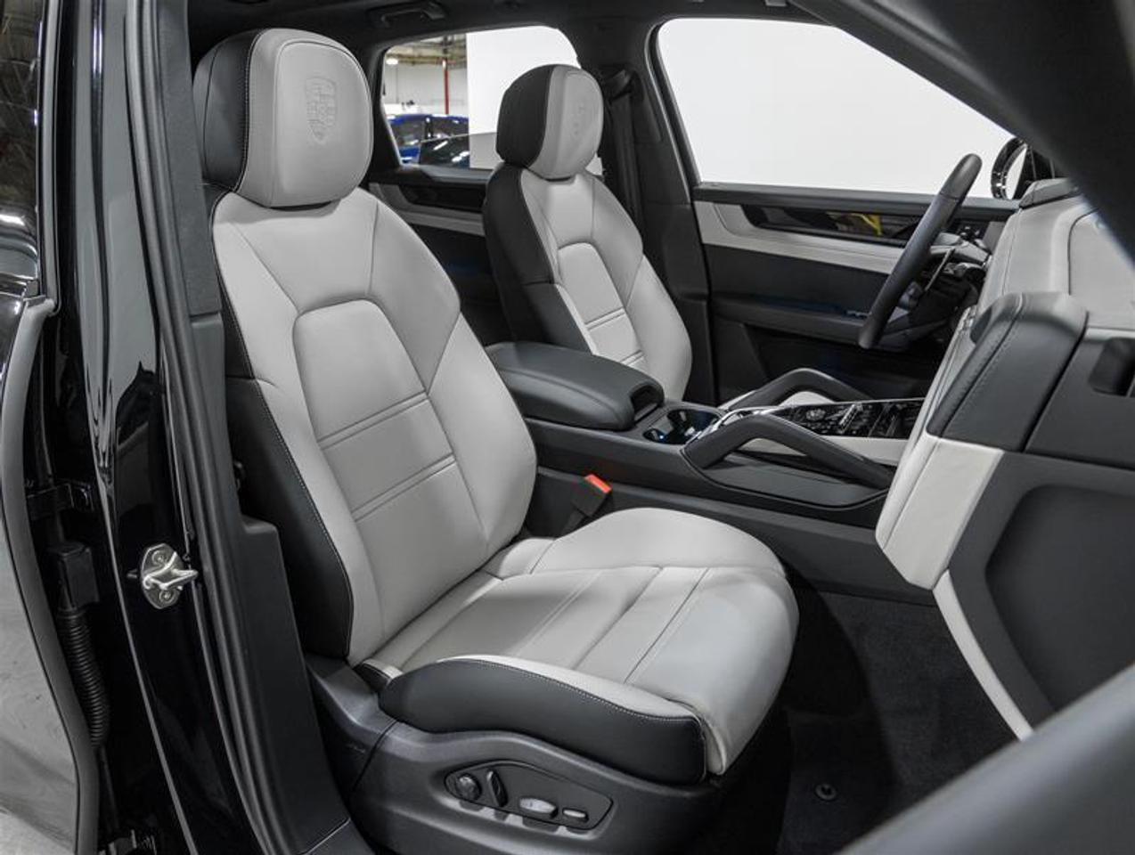 2026 Porsche Cayenne  Photo