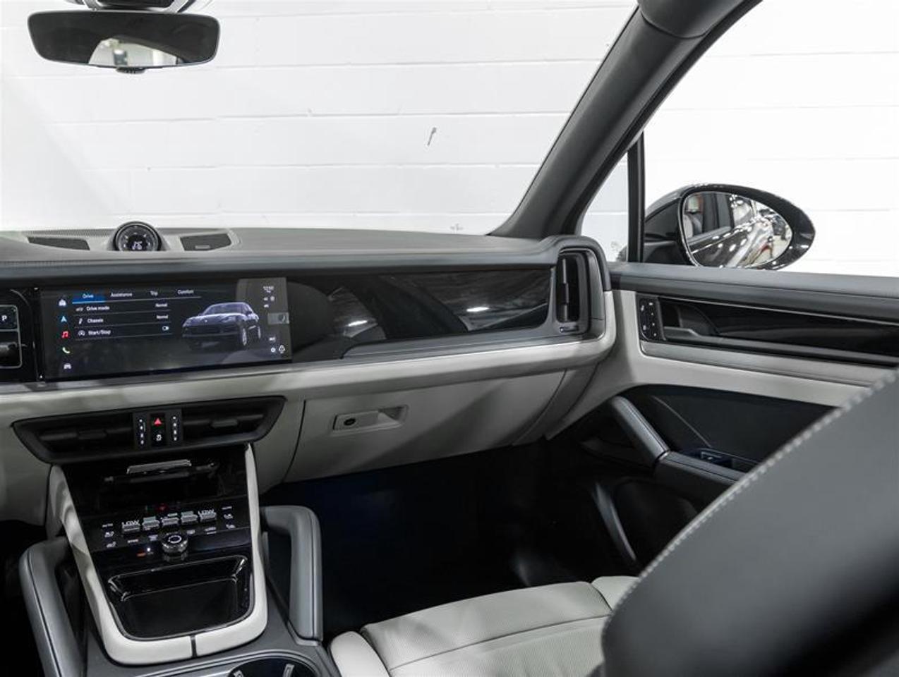 2026 Porsche Cayenne  Photo