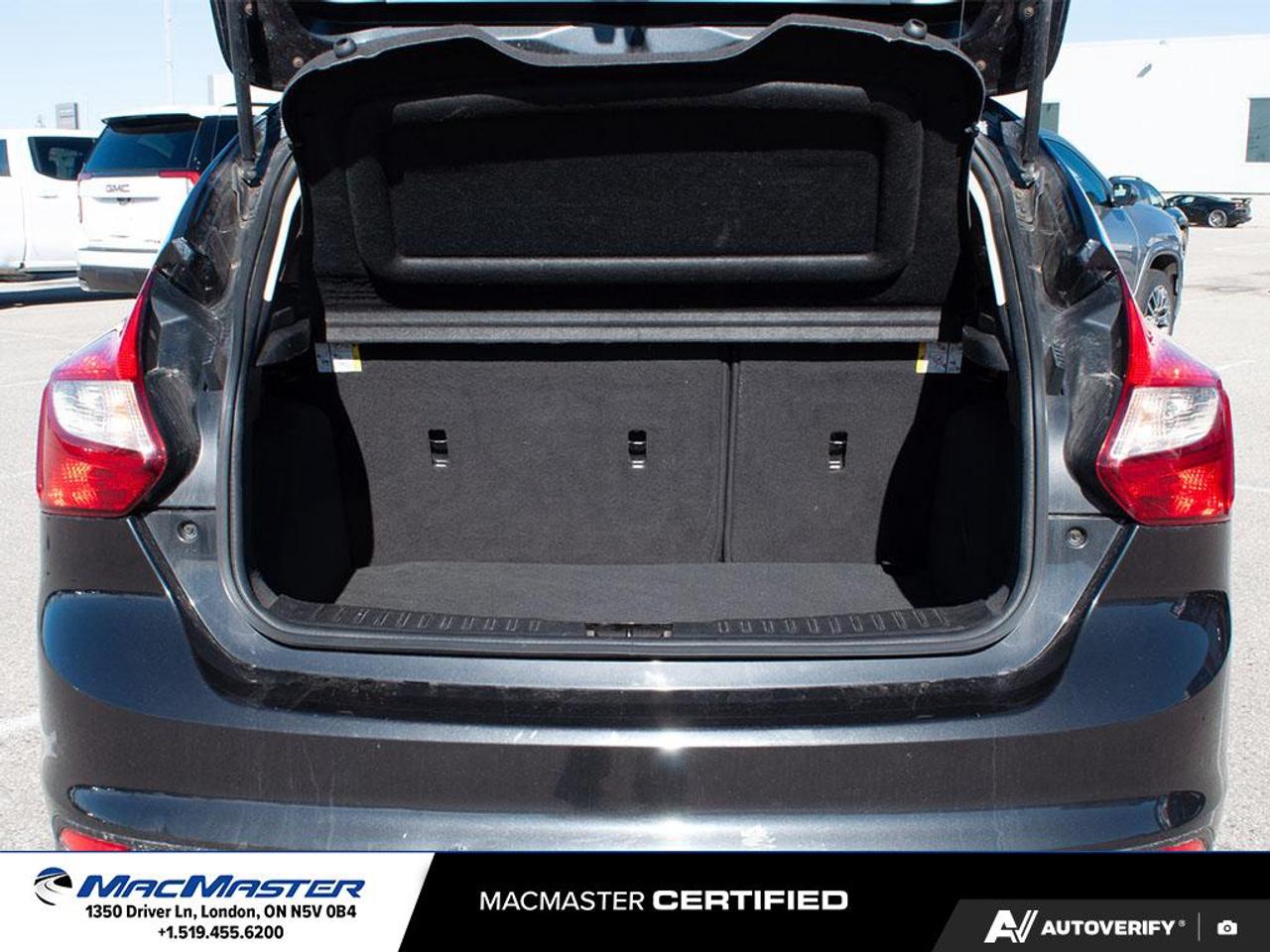 2013 Ford Focus SE 4dr Hatchback Photo