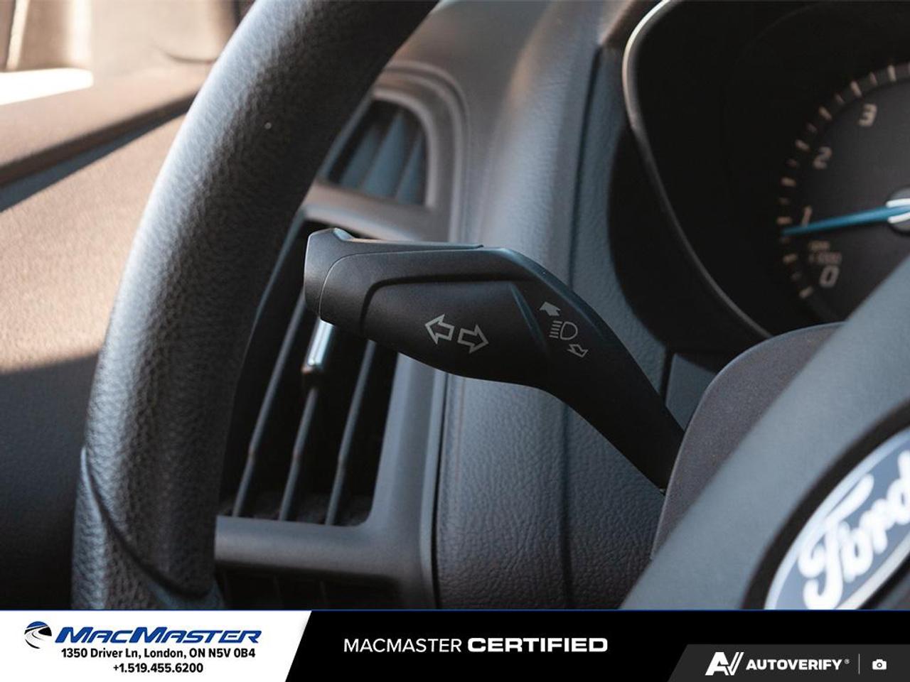 2013 Ford Focus SE 4dr Hatchback Photo
