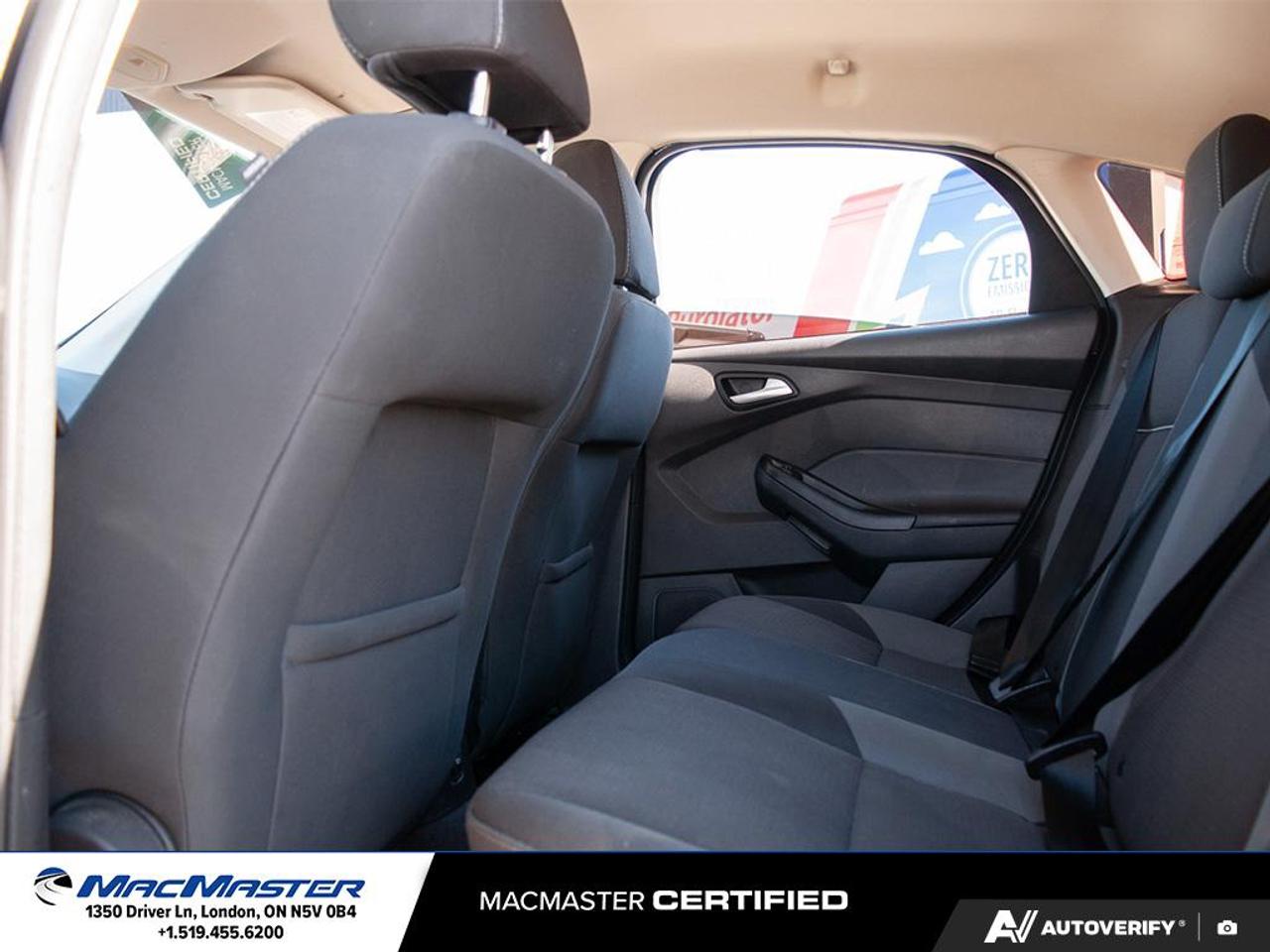 2013 Ford Focus SE 4dr Hatchback Photo