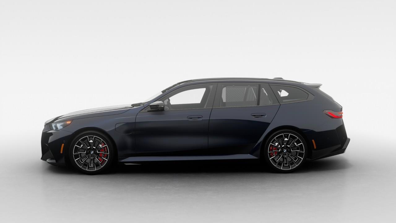 2027 BMW M5 Base 4dr All-Wheel Drive Touring Photo