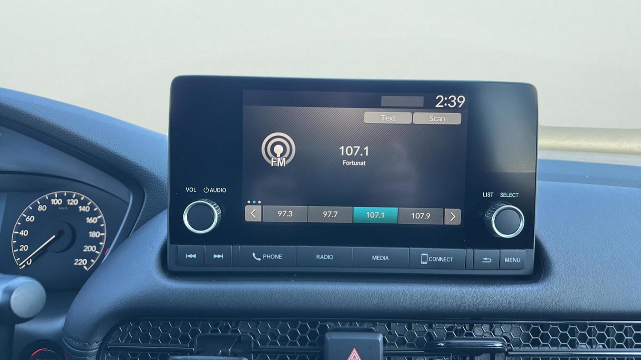 2025 Honda HR-V LX Photo