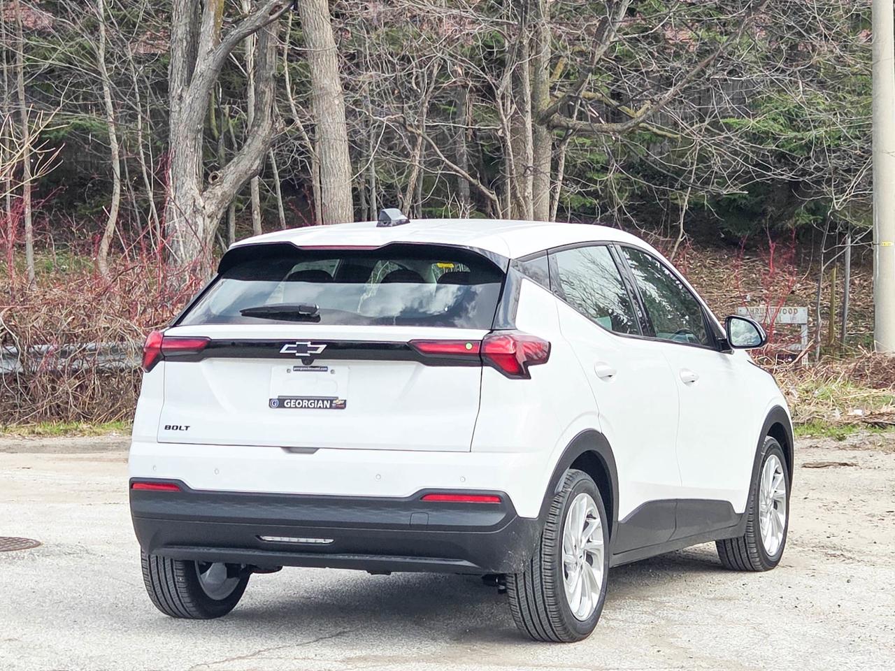 2027 Chevrolet Bolt LT Photo