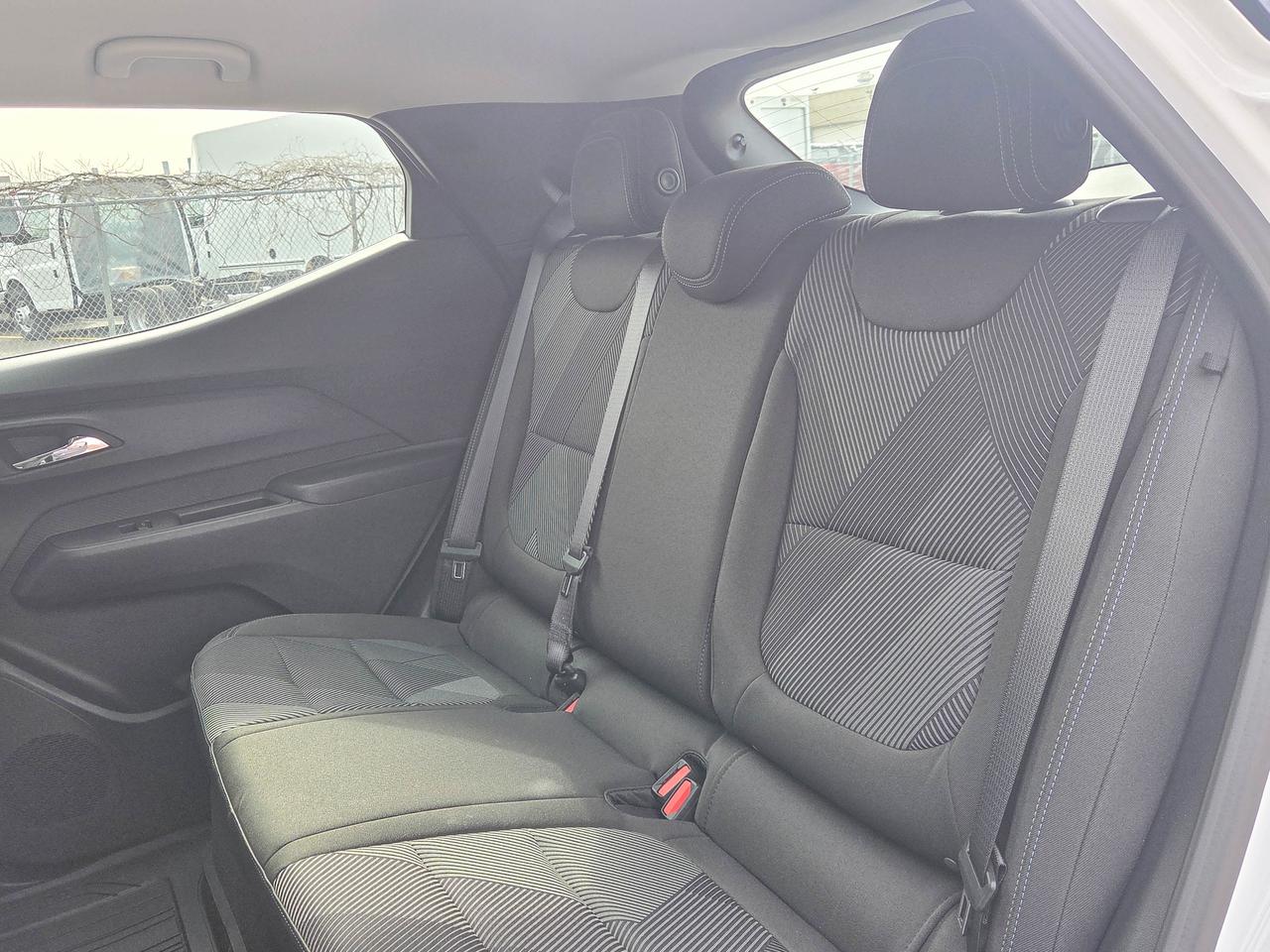 2027 Chevrolet Bolt LT Photo