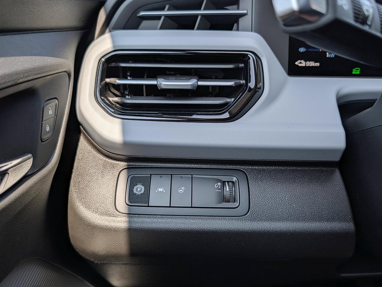 2027 Chevrolet Bolt LT Photo