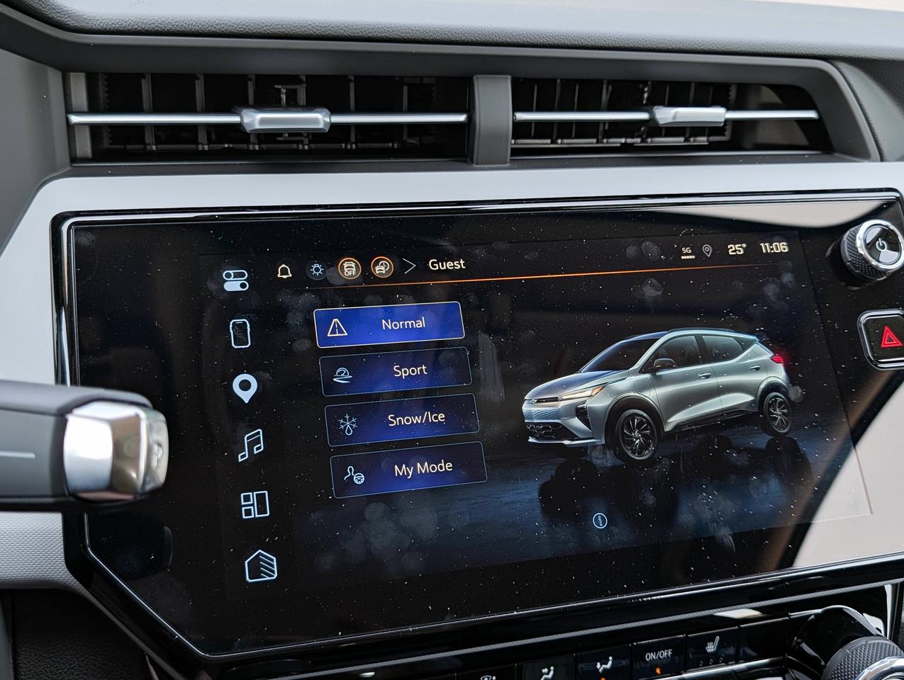 2027 Chevrolet Bolt LT Photo