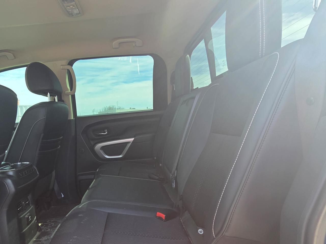 2018 Nissan Titan Pro-4X Photo