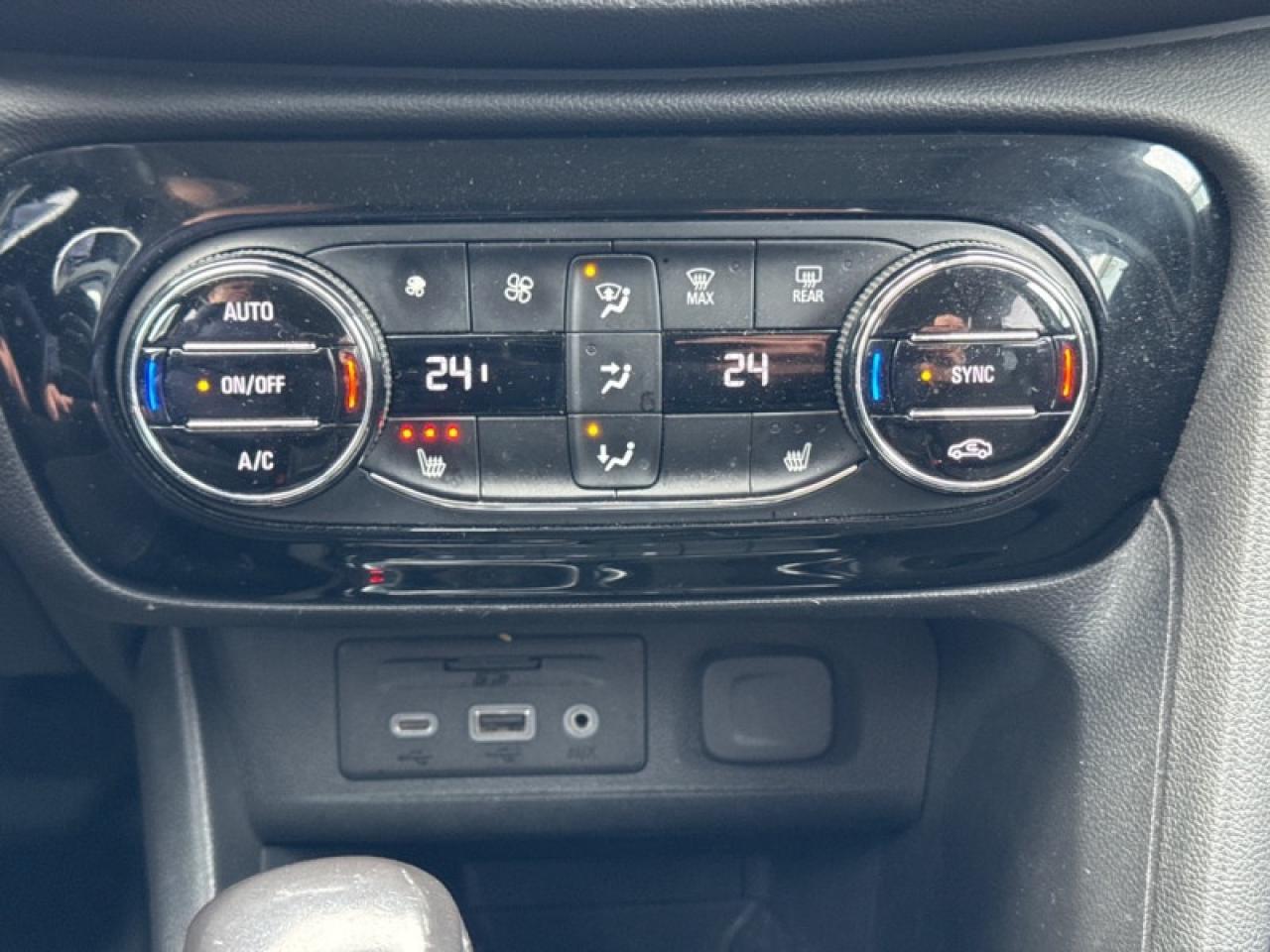 2020 Buick Encore GX SELECT Photo