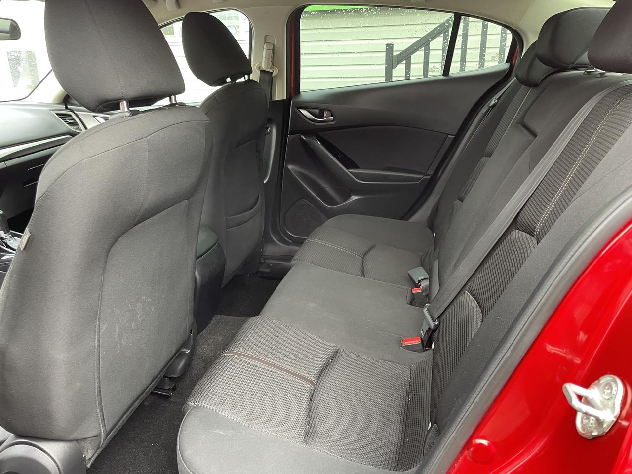 2018 Mazda MAZDA3 GS Photo