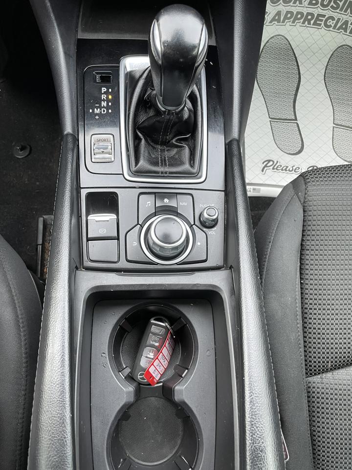 2018 Mazda MAZDA3 GS Photo