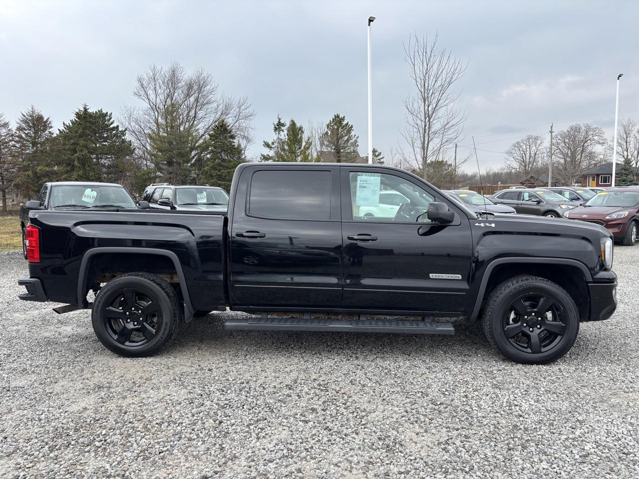 2017 GMC Sierra 1500 SLE ~Safety included~ Photo