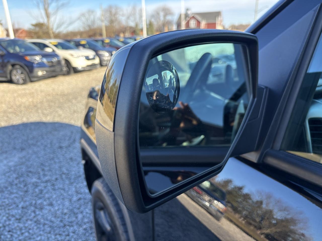 2017 GMC Sierra 1500 SLE ~Safety included~ Photo