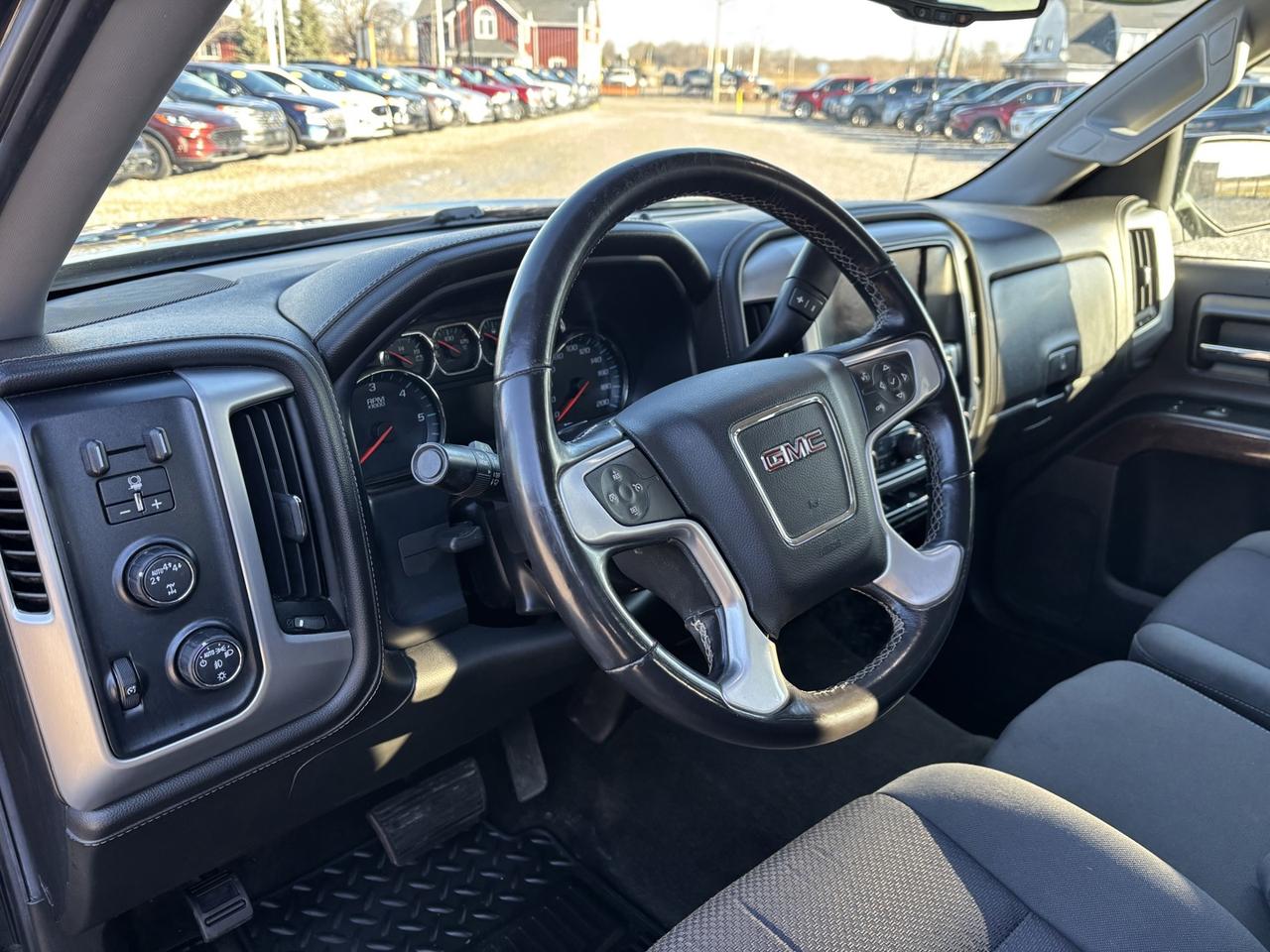 2017 GMC Sierra 1500 SLE ~Safety included~ Photo