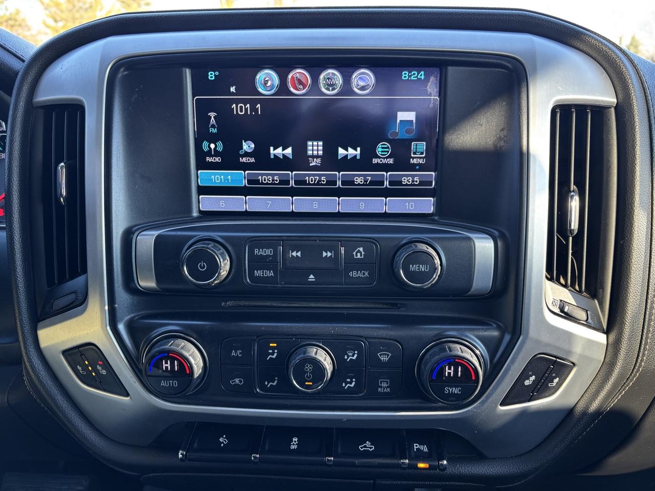 2017 GMC Sierra 1500 SLE ~Safety included~ Photo