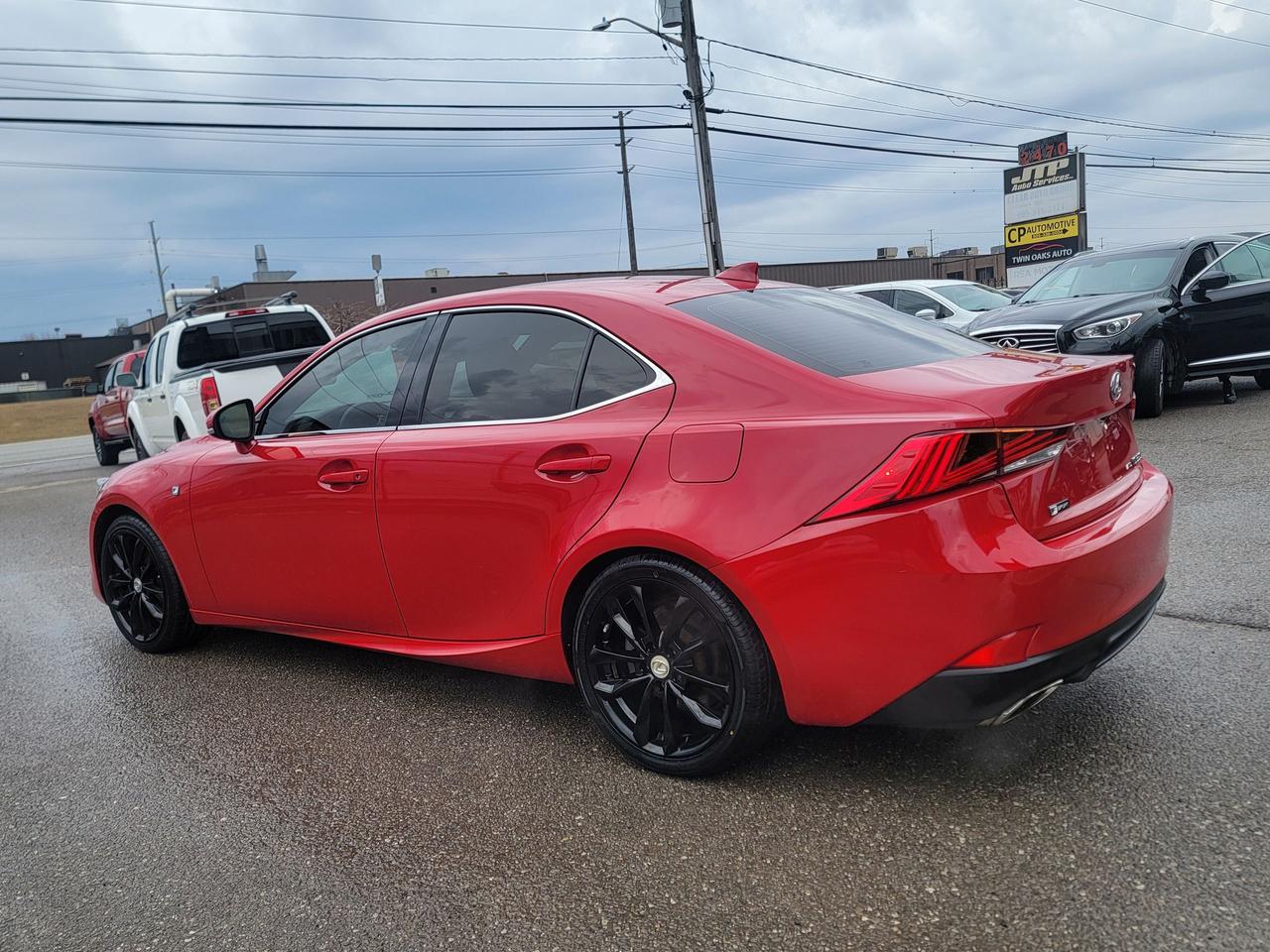 2017 Lexus IS 350 F Sport Photo4