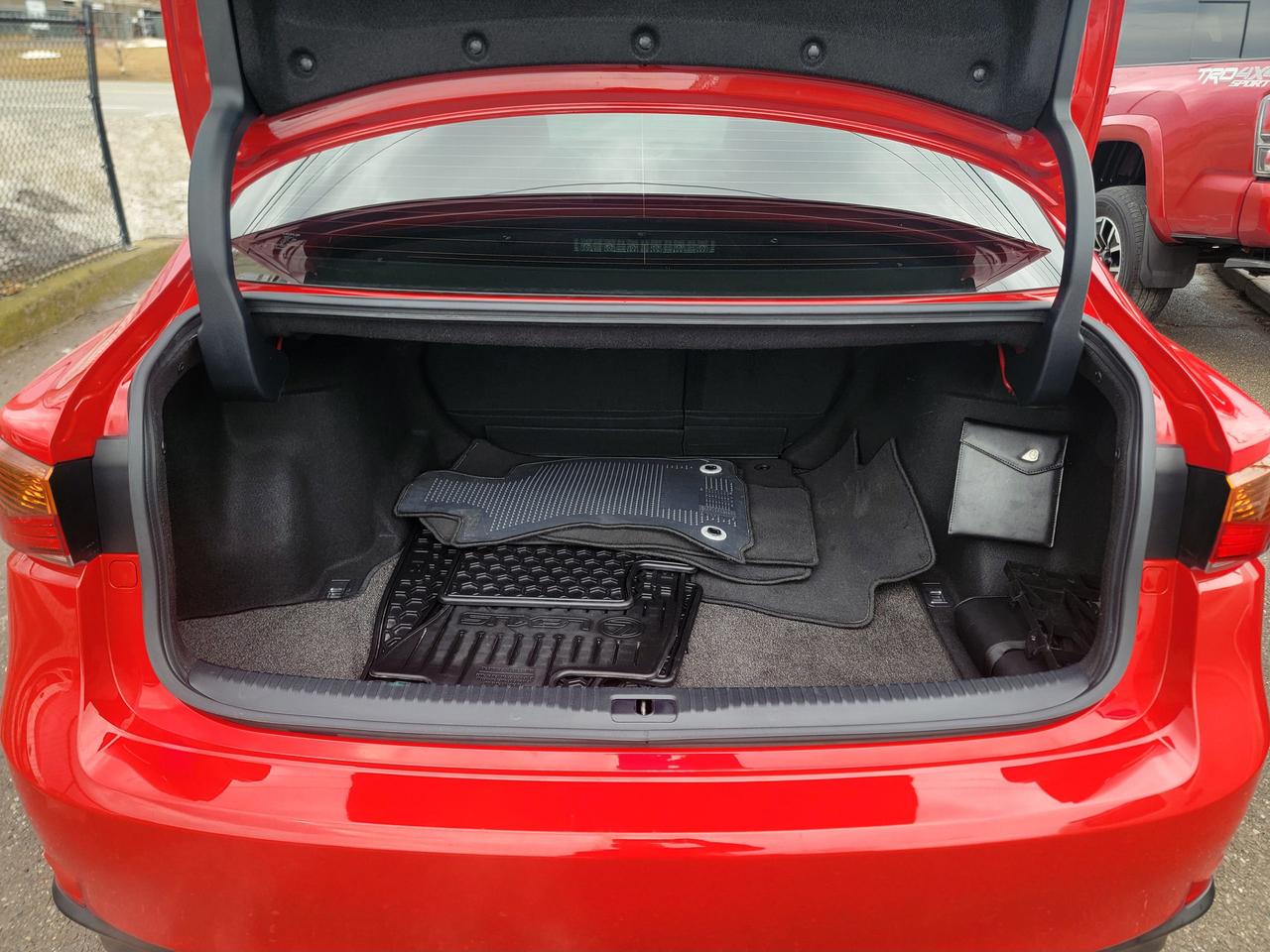 2017 Lexus IS 350 F Sport Photo