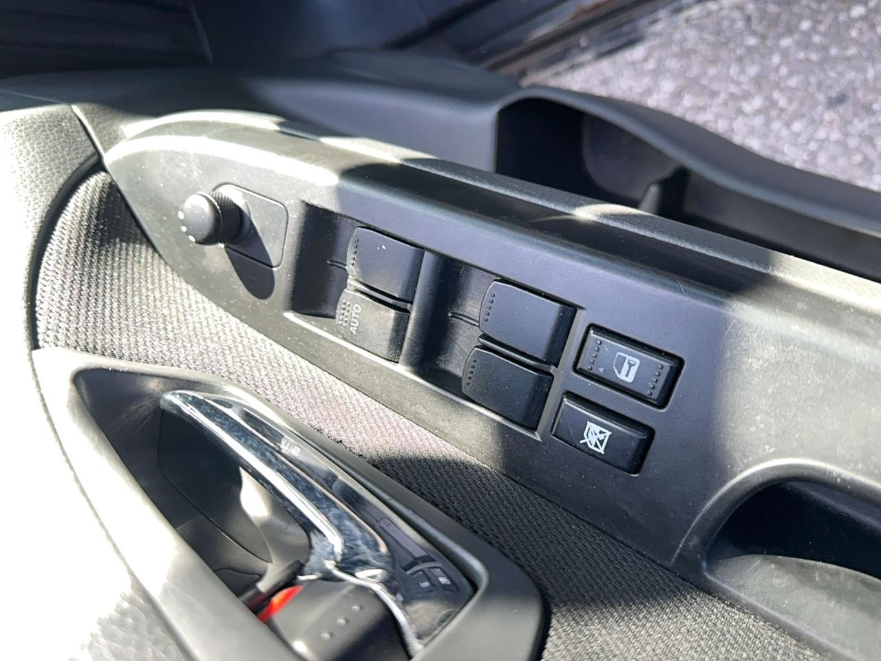 2010 Suzuki SX4 JLX Photo