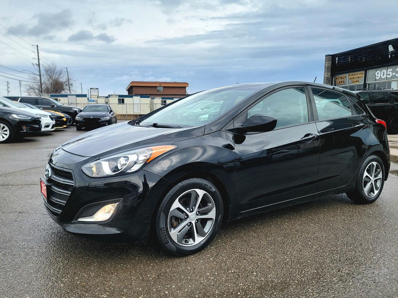2017 Hyundai Elantra GT SE | GT | HATCHBACK Photo0
