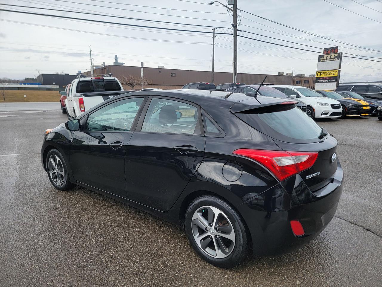 2017 Hyundai Elantra GT SE | GT | HATCHBACK Photo