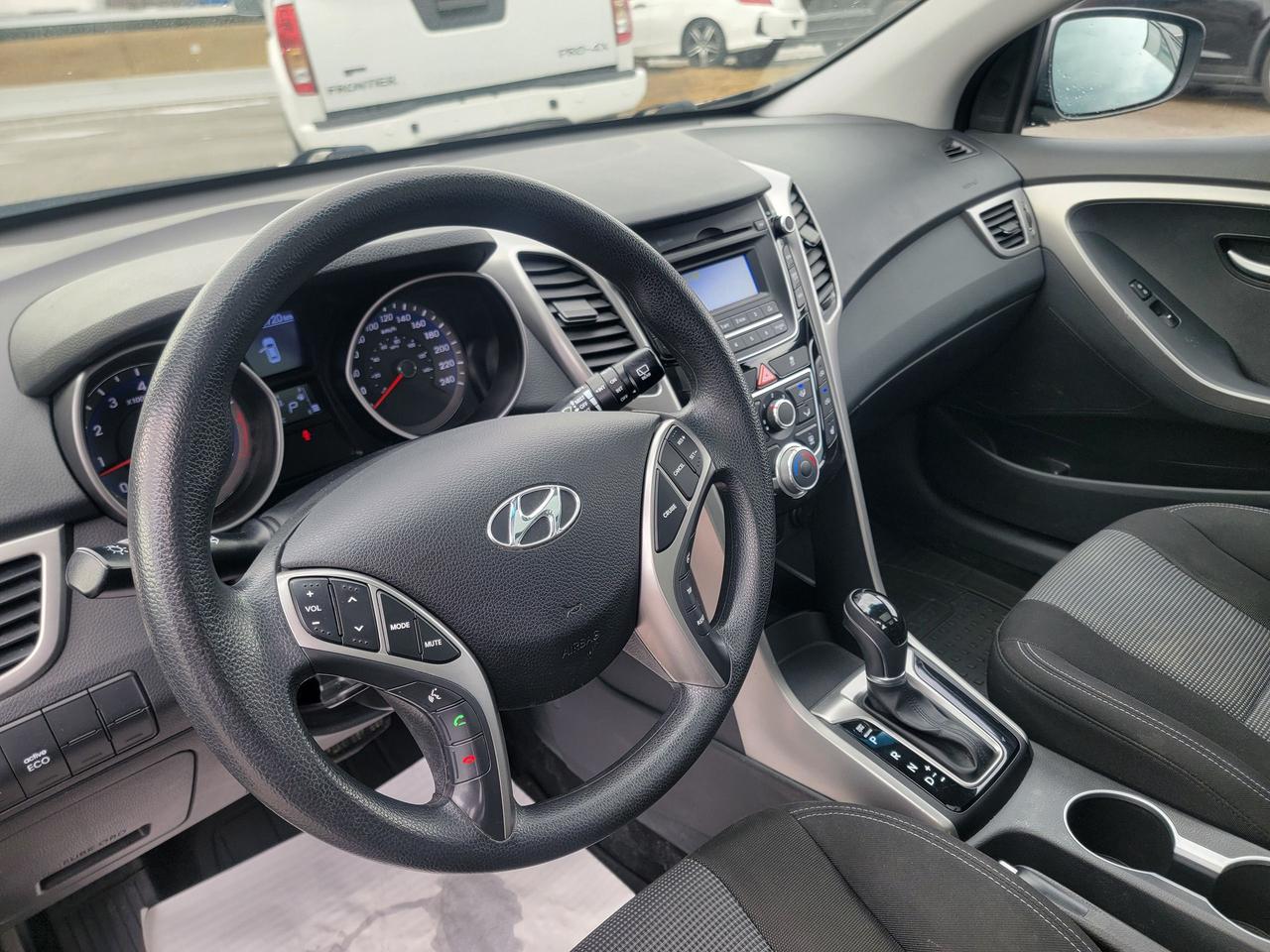 2017 Hyundai Elantra GT SE | GT | HATCHBACK Photo