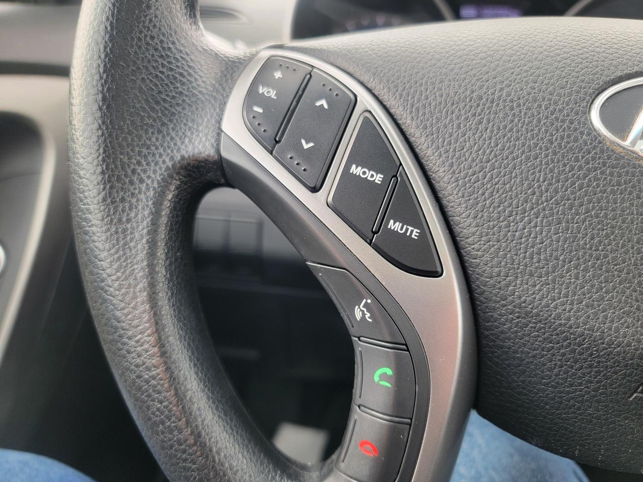 2017 Hyundai Elantra GT SE | GT | HATCHBACK Photo