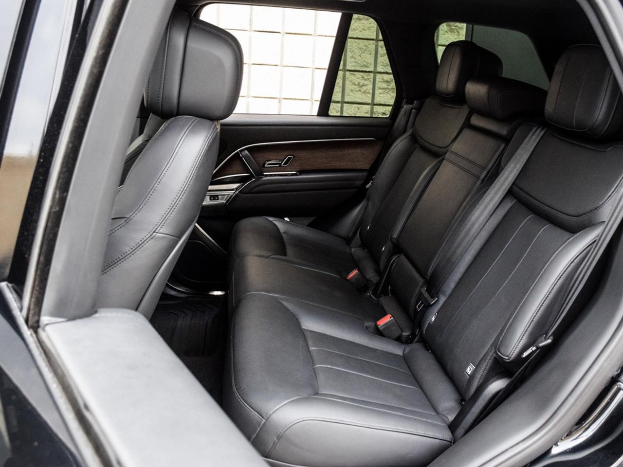 2023 Land Rover Range Rover P530 SE 4dr All-Wheel Drive Photo