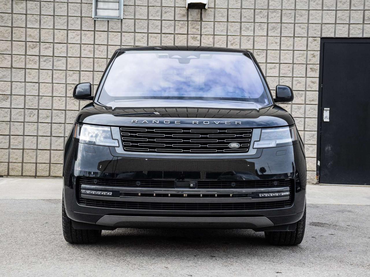 2023 Land Rover Range Rover P530 SE 4dr All-Wheel Drive Photo1