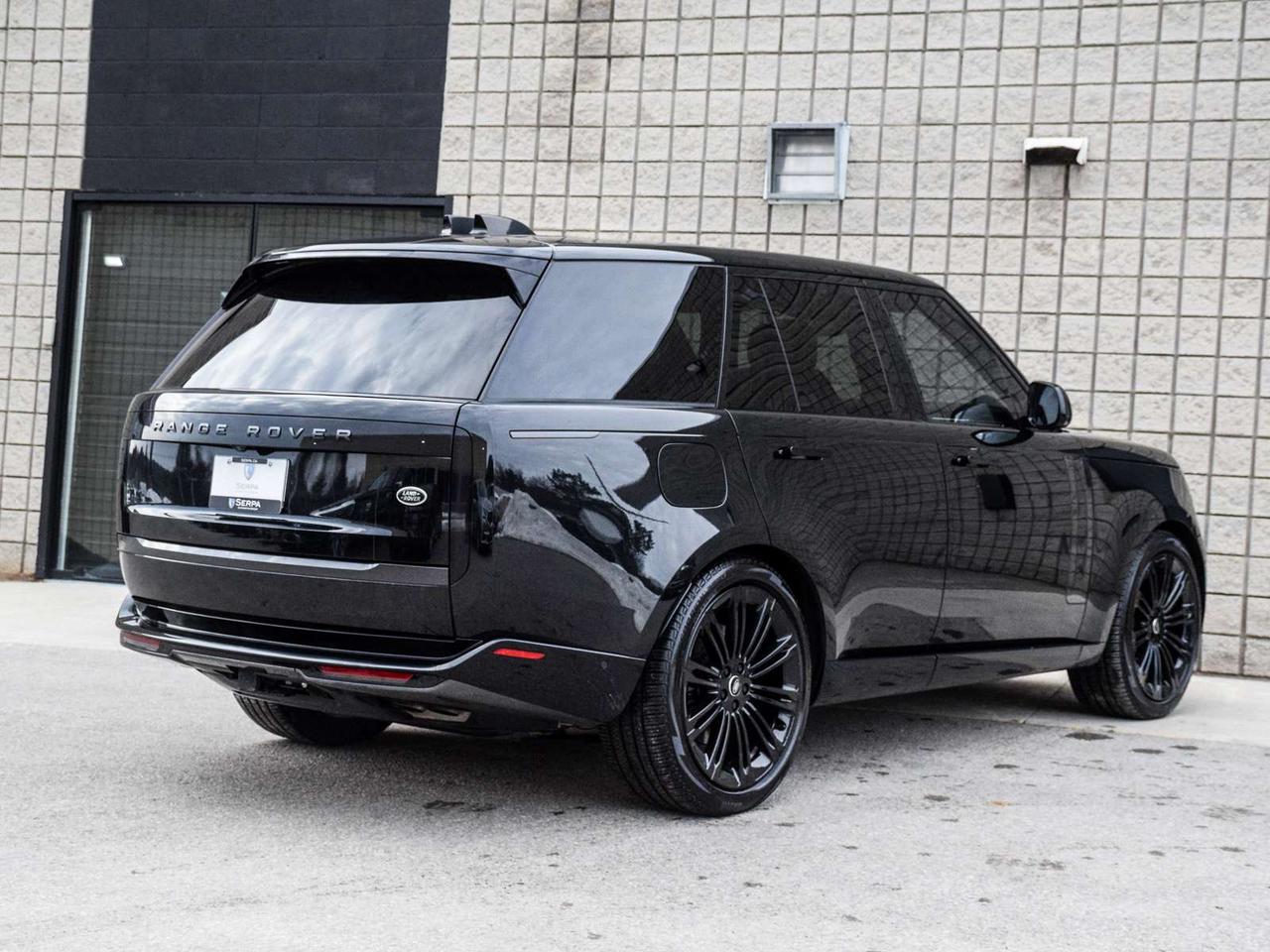 2023 Land Rover Range Rover P530 SE 4dr All-Wheel Drive Photo
