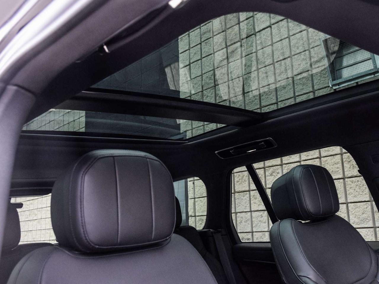 2023 Land Rover Range Rover P530 SE 4dr All-Wheel Drive Photo