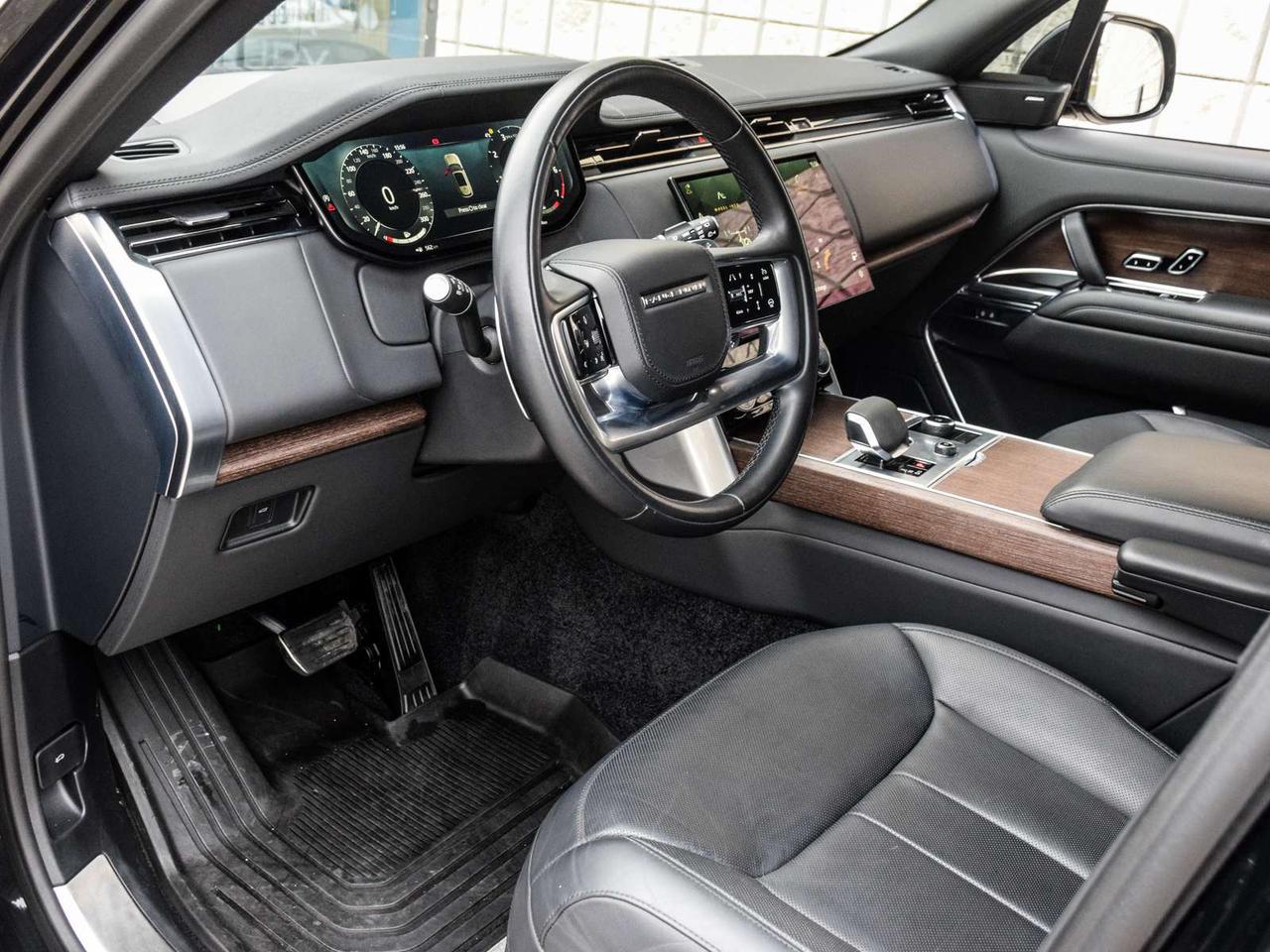 2023 Land Rover Range Rover P530 SE 4dr All-Wheel Drive Photo