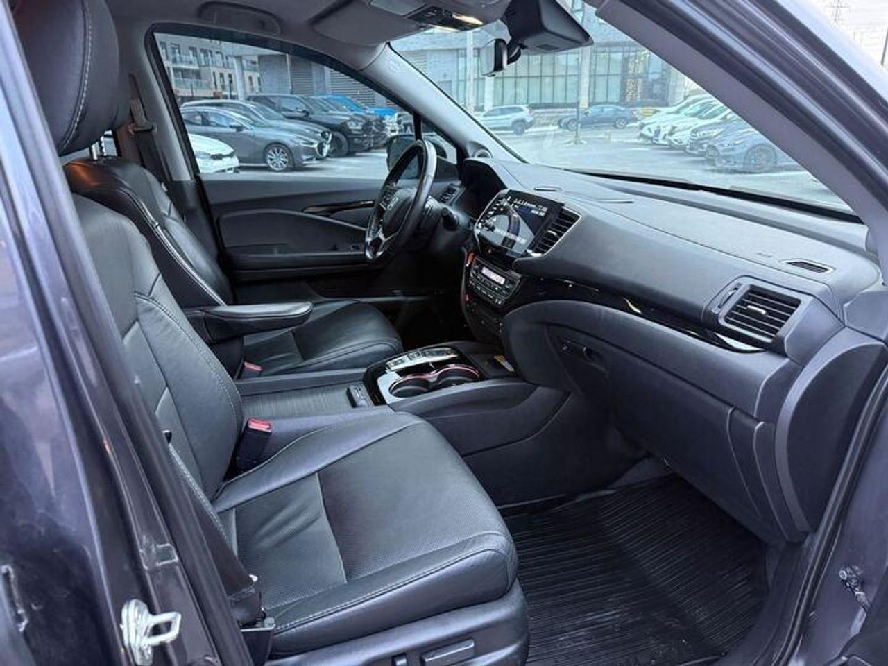 2019 Honda Pilot Touring 7P (A9) 4dr All-Wheel Drive Photo