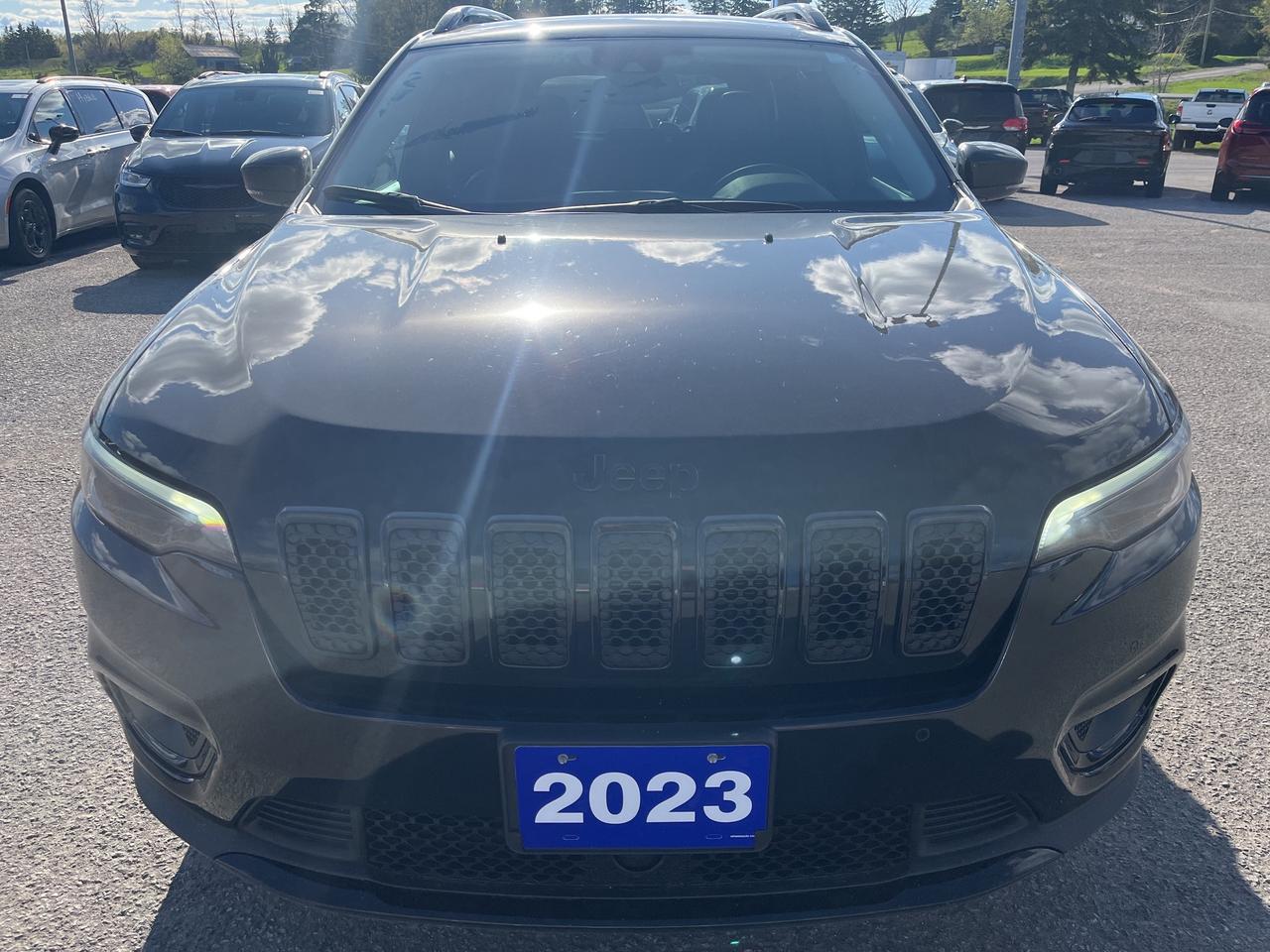 2023 Jeep Cherokee Altitude - Pano Sunroof - Adaptive Cruise Photo
