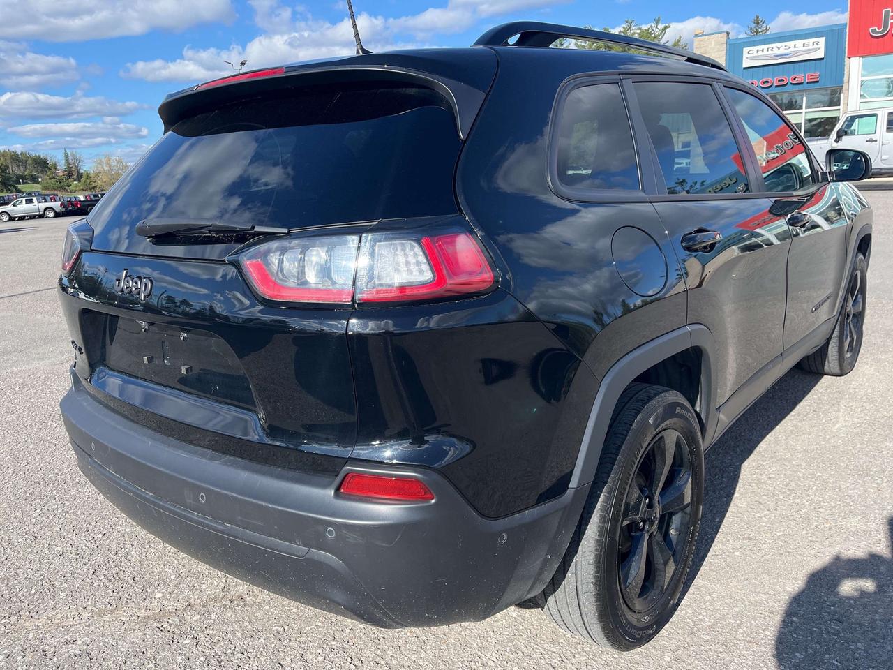 2023 Jeep Cherokee Altitude - Pano Sunroof - Adaptive Cruise Photo