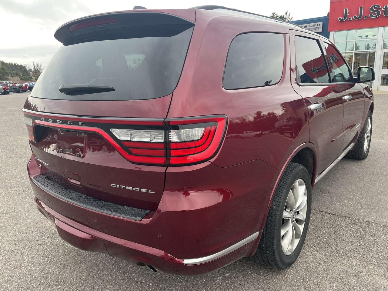 2023 Dodge Durango Citadel - Sunroof - Adaptive Cruise Photo
