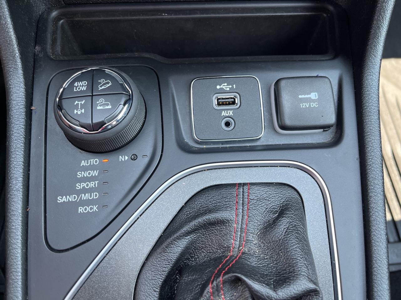 2022 Jeep Cherokee Trailhawk - Htd Seats/Wheel - Tow Pkg Photo